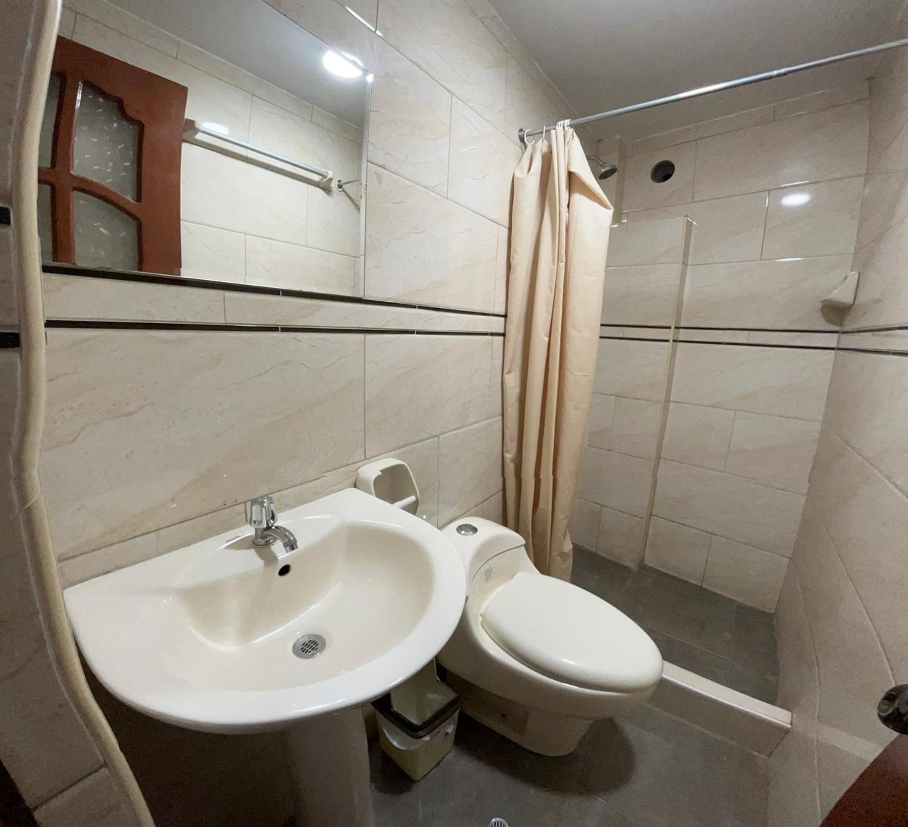 Hostal Apu Qhawarina Ollantaytambo Eksteriør billede