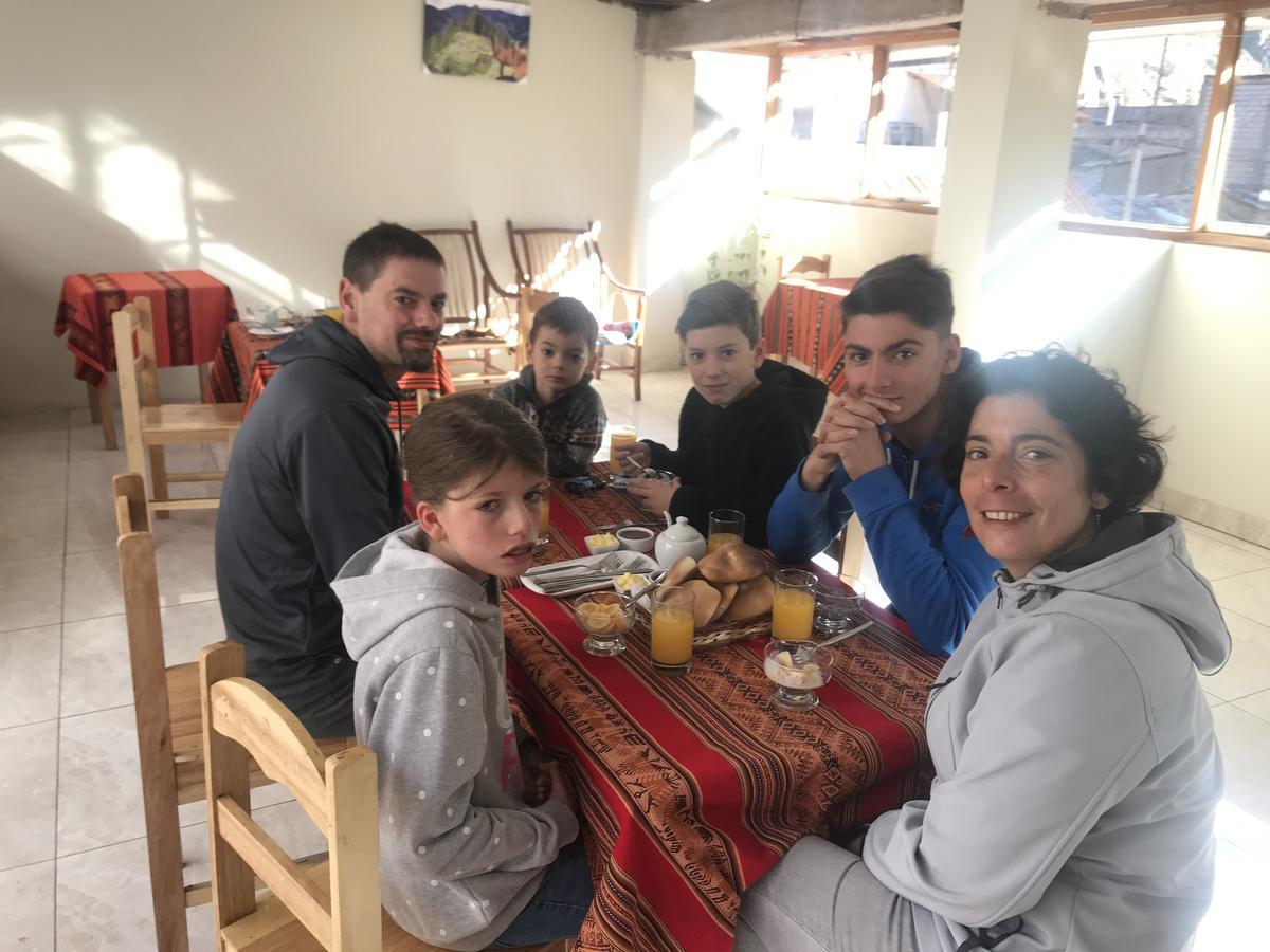 Hostal Apu Qhawarina Ollantaytambo Eksteriør billede
